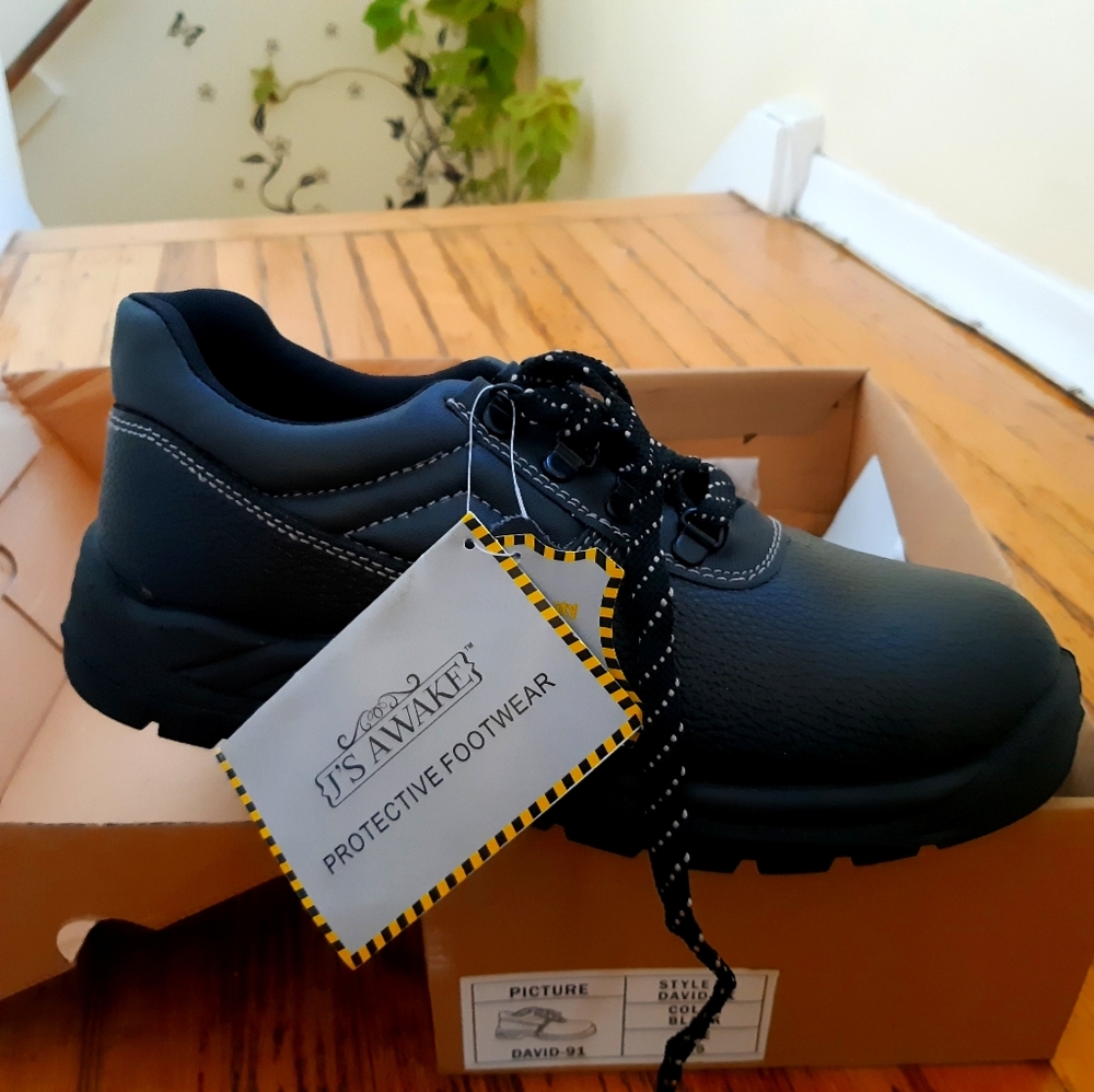 Women safety shoe